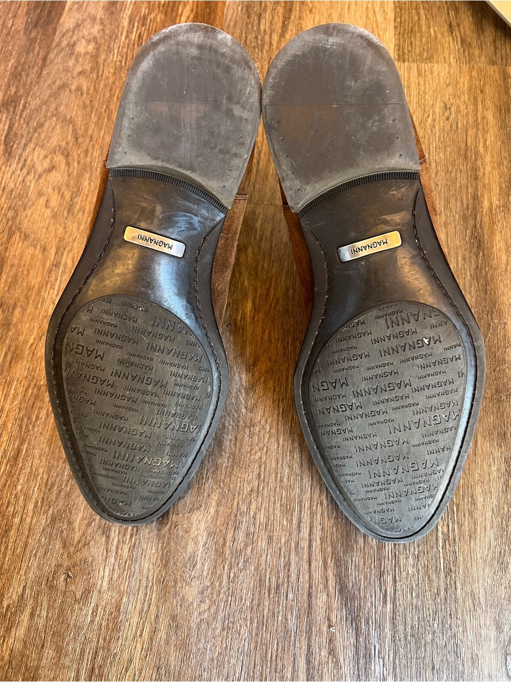 Magnanni Brown Suede Chukka Boots - Picture 3 of 4